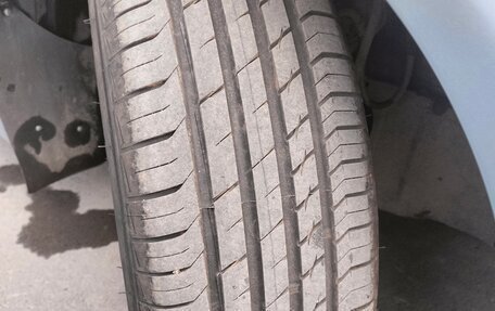 Toyota Avensis Verso I рестайлинг, 2005 год, 950 000 рублей, 2 фотография