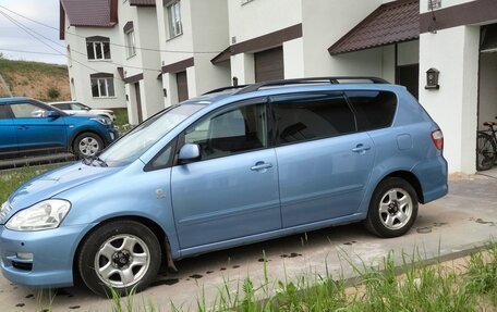 Toyota Avensis Verso I рестайлинг, 2005 год, 950 000 рублей, 14 фотография