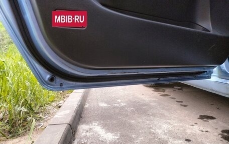 Toyota Avensis Verso I рестайлинг, 2005 год, 950 000 рублей, 9 фотография