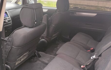 Toyota Avensis Verso I рестайлинг, 2005 год, 950 000 рублей, 19 фотография