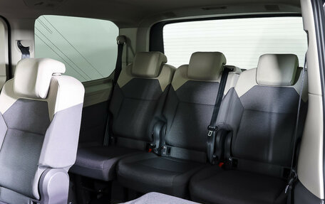 Volkswagen Multivan, 2022 год, 6 429 000 рублей, 13 фотография