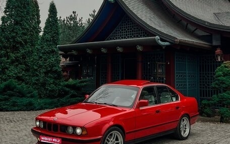 BMW 5 серия, 1988 год, 500 000 рублей, 1 фотография