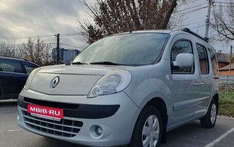 Renault Kangoo II рестайлинг, 2012 год, 1 100 000 рублей, 2 фотография