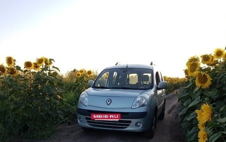 Renault Kangoo II рестайлинг, 2012 год, 1 100 000 рублей, 15 фотография