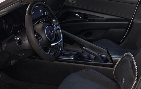 Hyundai Elantra, 2021 год, 2 300 000 рублей, 14 фотография