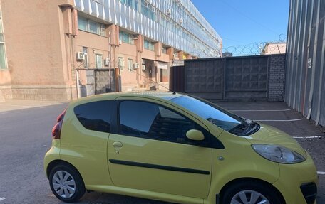 Peugeot 107 I рестайлинг, 2012 год, 547 000 рублей, 2 фотография