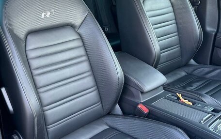 Volkswagen Passat B8 рестайлинг, 2018 год, 2 160 000 рублей, 19 фотография