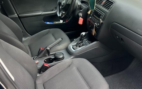 Volkswagen Jetta VI, 2013 год, 975 000 рублей, 14 фотография