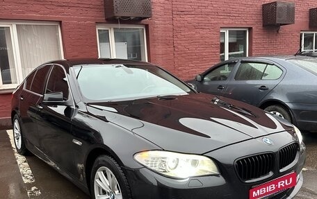 BMW 5 серия, 2011 год, 1 900 000 рублей, 1 фотография