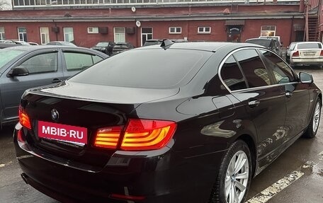 BMW 5 серия, 2011 год, 1 900 000 рублей, 3 фотография