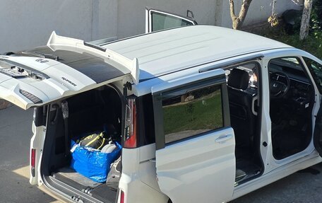 Honda Stepwgn IV, 2019 год, 2 490 000 рублей, 6 фотография