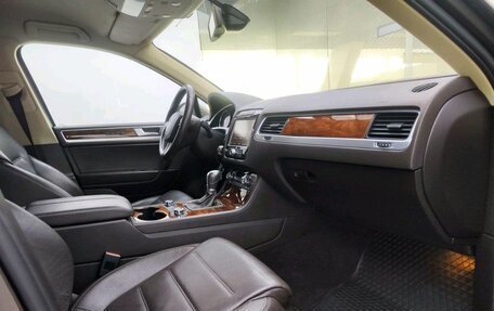 Volkswagen Touareg III, 2012 год, 2 835 000 рублей, 11 фотография