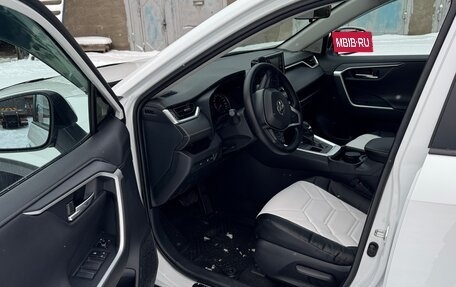 Toyota RAV4, 2020 год, 3 399 000 рублей, 9 фотография