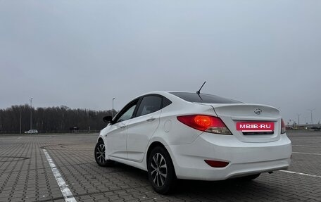 Hyundai Solaris II рестайлинг, 2013 год, 580 000 рублей, 4 фотография