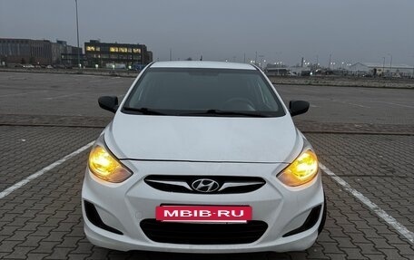 Hyundai Solaris II рестайлинг, 2013 год, 580 000 рублей, 3 фотография