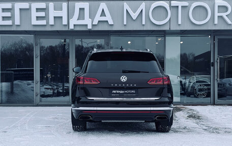 Volkswagen Touareg III, 2018 год, 4 740 000 рублей, 6 фотография