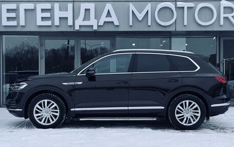 Volkswagen Touareg III, 2018 год, 4 740 000 рублей, 7 фотография