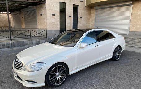 Mercedes-Benz S-Класс, 2012 год, 1 800 000 рублей, 4 фотография