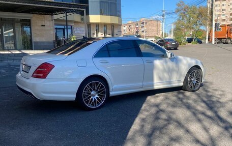 Mercedes-Benz S-Класс, 2012 год, 1 800 000 рублей, 3 фотография