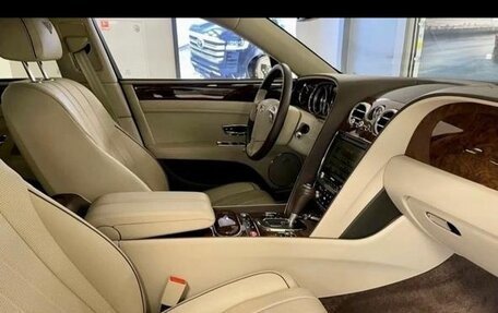 Bentley Flying Spur II, 2015 год, 8 000 000 рублей, 7 фотография