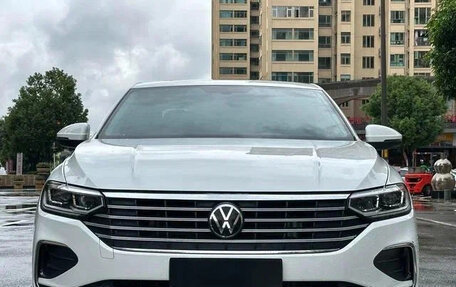 Volkswagen Lavida, 2022 год, 1 300 000 рублей, 2 фотография