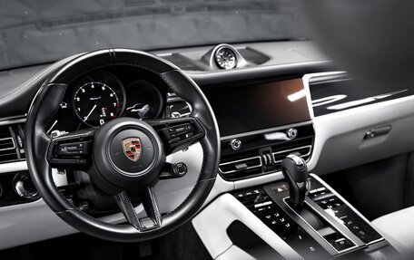 Porsche Macan I рестайлинг, 2022 год, 7 500 000 рублей, 11 фотография