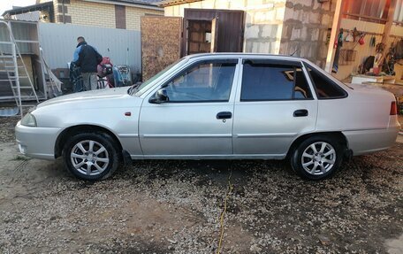 Daewoo Nexia I рестайлинг, 2012 год, 250 000 рублей, 2 фотография