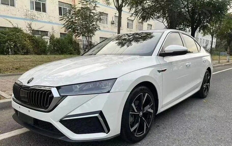 Skoda Octavia IV, 2022 год, 1 590 000 рублей, 1 фотография