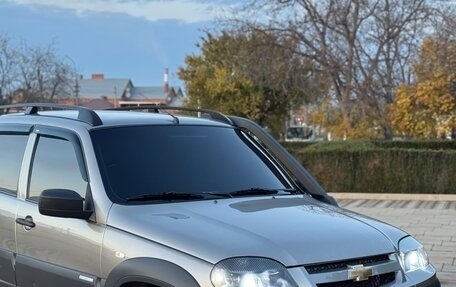 Chevrolet Niva I рестайлинг, 2019 год, 795 000 рублей, 5 фотография