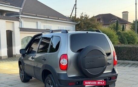 Chevrolet Niva I рестайлинг, 2019 год, 795 000 рублей, 13 фотография