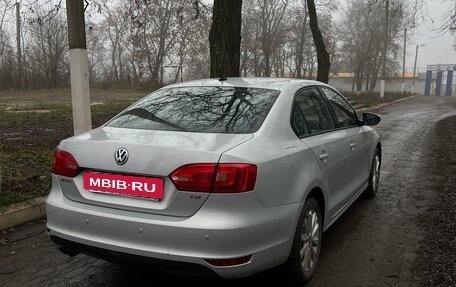 Volkswagen Jetta VI, 2011 год, 848 000 рублей, 4 фотография