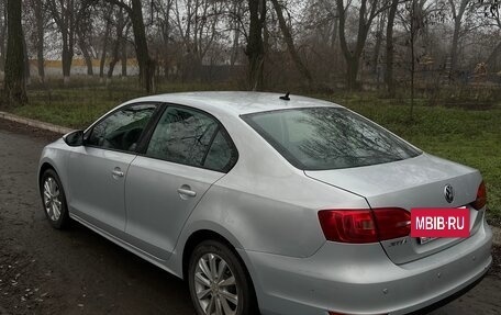 Volkswagen Jetta VI, 2011 год, 848 000 рублей, 5 фотография