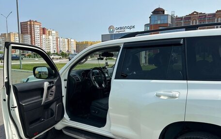 Toyota Land Cruiser Prado 150 рестайлинг 2, 2016 год, 3 800 000 рублей, 2 фотография