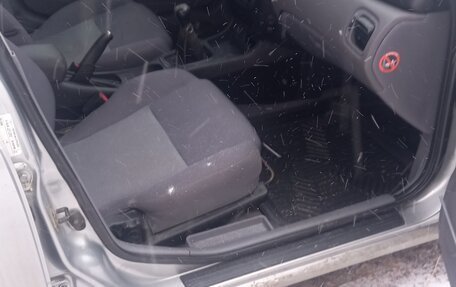 Nissan Almera, 2003 год, 350 000 рублей, 17 фотография