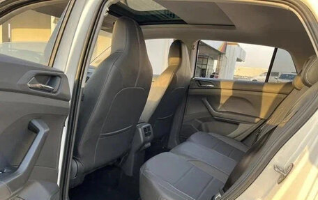 Volkswagen T-Cross I, 2021 год, 1 300 000 рублей, 11 фотография