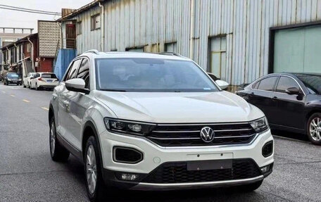 Volkswagen T-Roc I, 2022 год, 1 410 000 рублей, 3 фотография