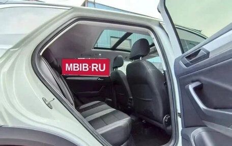 Volkswagen T-Roc I, 2022 год, 1 410 000 рублей, 10 фотография