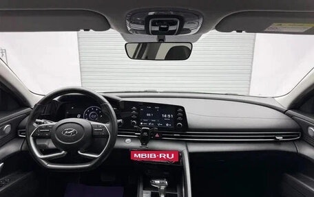 Hyundai Elantra, 2021 год, 1 210 000 рублей, 7 фотография