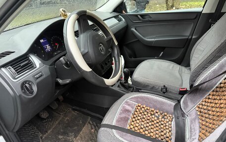 Skoda Rapid I, 2014 год, 850 000 рублей, 6 фотография