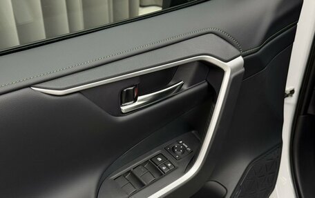 Toyota RAV4, 2025 год, 4 290 000 рублей, 9 фотография