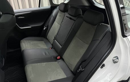 Toyota RAV4, 2025 год, 4 290 000 рублей, 17 фотография