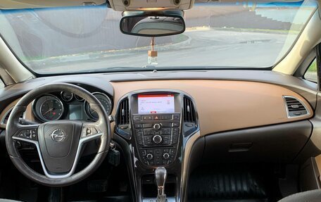 Opel Astra J, 2014 год, 860 000 рублей, 11 фотография