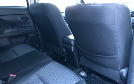 Mitsubishi Outlander III рестайлинг 3, 2018 год, 1 600 000 рублей, 17 фотография