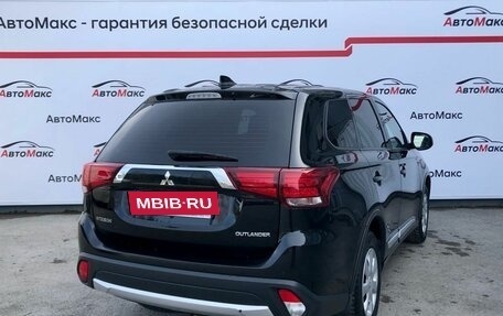 Mitsubishi Outlander III рестайлинг 3, 2018 год, 1 600 000 рублей, 4 фотография