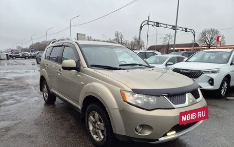 Mitsubishi Outlander III рестайлинг 3, 2007 год, 749 000 рублей, 2 фотография