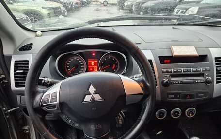 Mitsubishi Outlander III рестайлинг 3, 2007 год, 749 000 рублей, 8 фотография