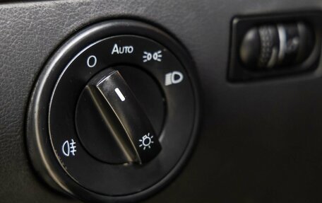 Volkswagen Touareg III, 2004 год, 998 000 рублей, 15 фотография