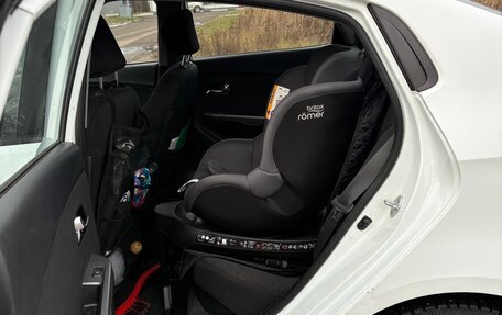 KIA Rio III рестайлинг, 2013 год, 850 000 рублей, 14 фотография