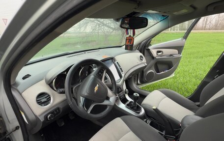 Chevrolet Cruze II, 2009 год, 550 000 рублей, 14 фотография