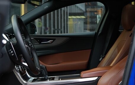 Jaguar XE I рестайлинг, 2020 год, 4 000 000 рублей, 39 фотография